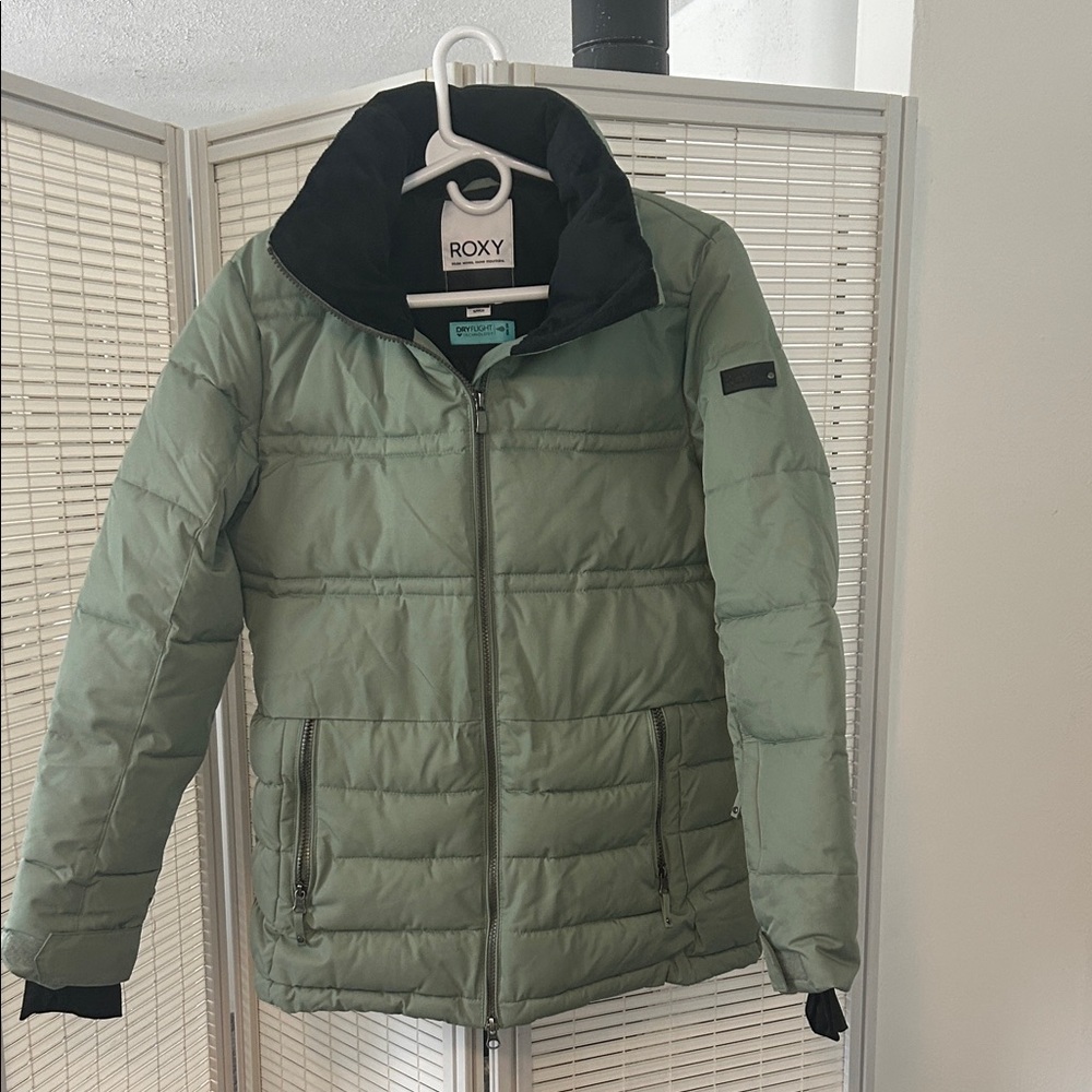 Roxy Woman’s Small Snowboard Jacket